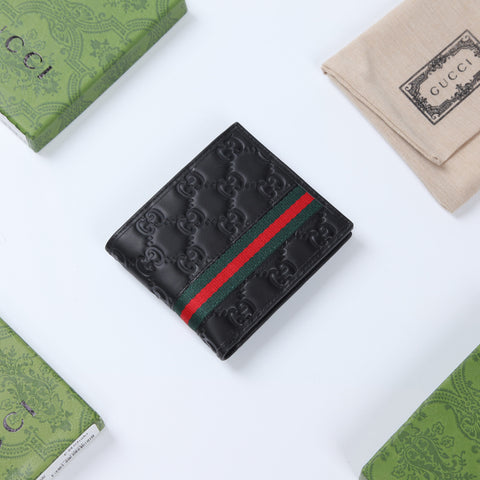 Gucci Men’s Wallet with Signature GG Pattern