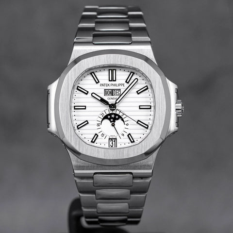 Nautilus Annual Calendar Moonphase