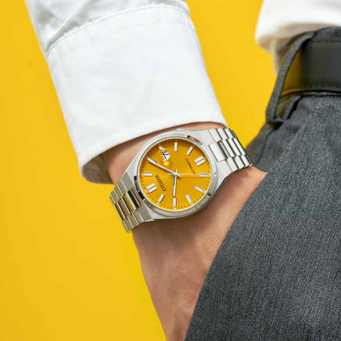 VINTAGE CITIZEN IN TSUYOSA AND GOLD BALCK